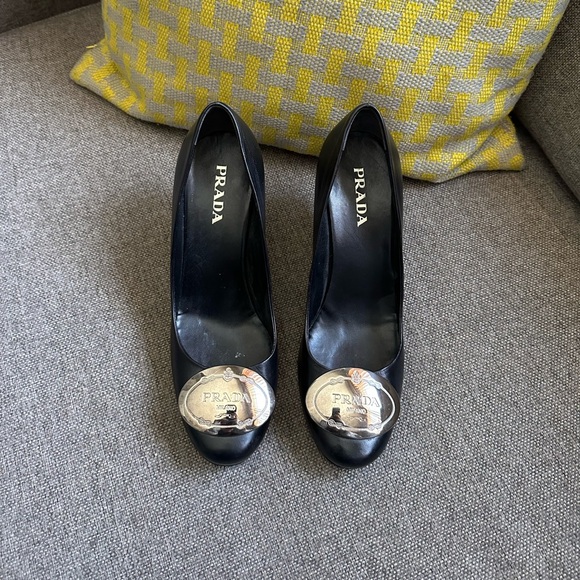 Vintage Prada buckle round heels - Picture 1 of 6